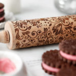 chocolate-sandwich-cookies-with-raspberry-cream